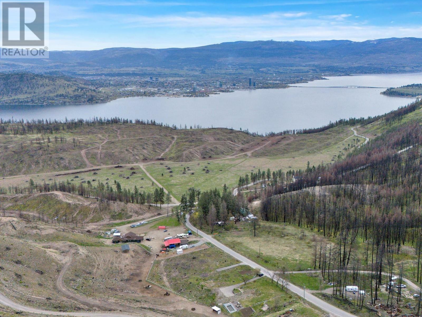 Photo de la propriété:  716 Petterson Road  BC V1Z 3T6 
