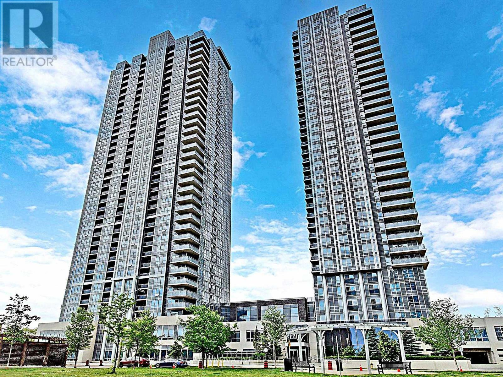 Property Photo: 275 Village Green Square 2616 ON M1S 0L8
