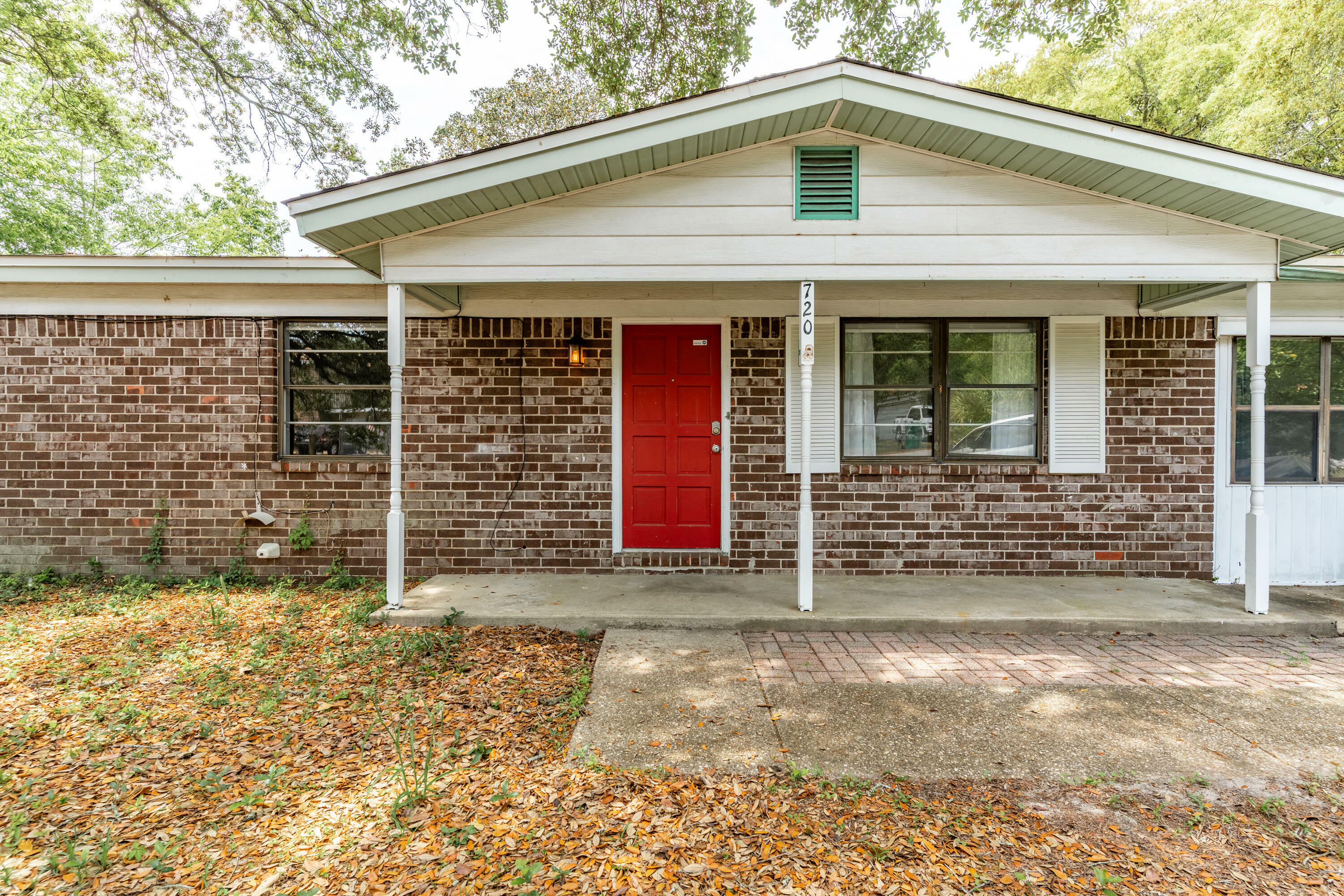 Property Photo: 720 Rosemont Street FL 32547