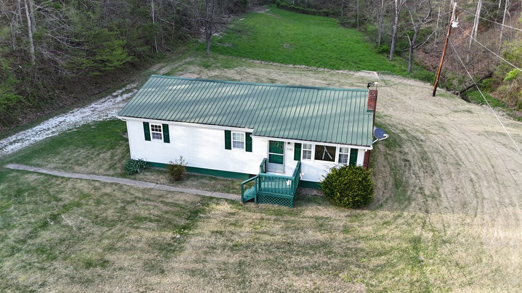 Property Photo: 4584 Cains Creek Rd KY 41124