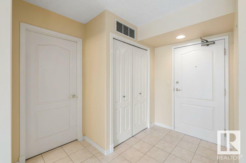Property Photo: 9741 110 Street NW 402 AB T5K 2V8