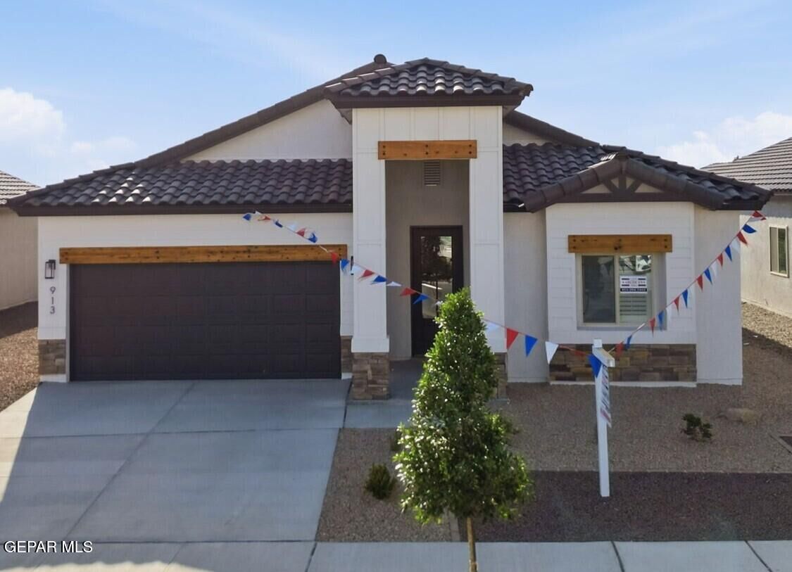 Property Photo: 12924 Tatenhill Drive TX 79928