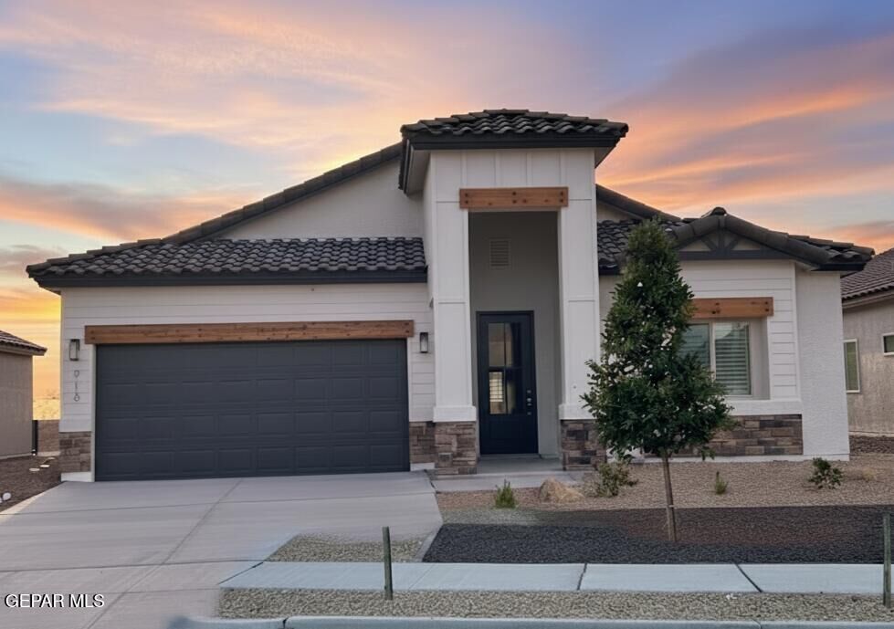 Property Photo:  913 Pettus Place  TX 79928 