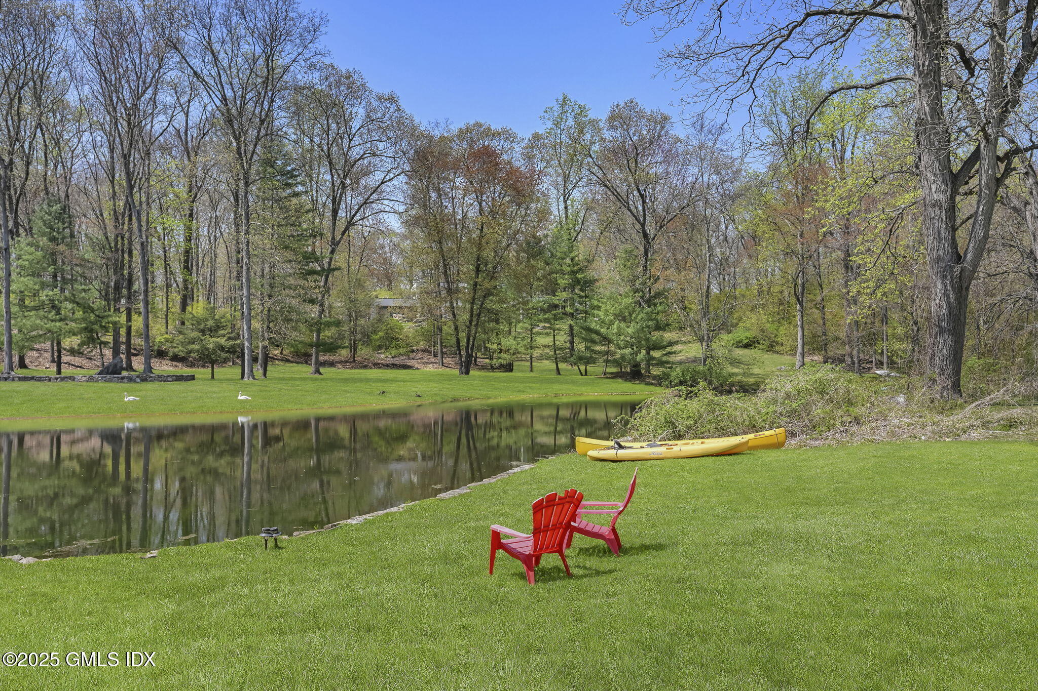 Property Photo: 33 Cliffdale Road CT 06831