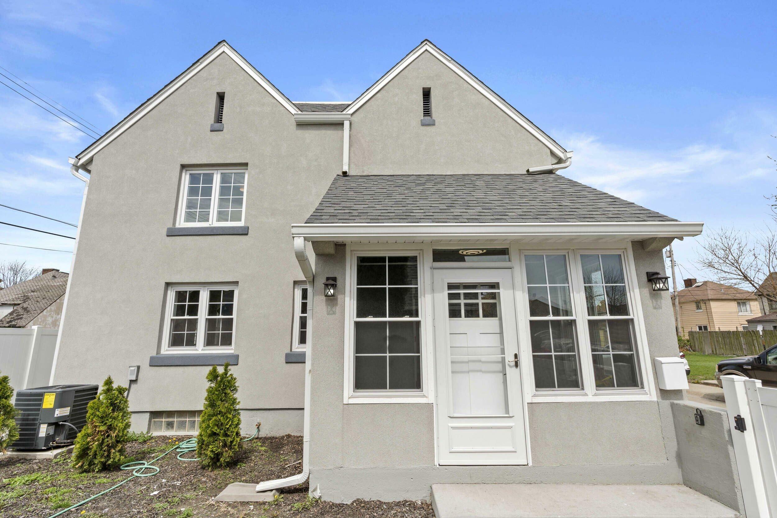 Property Photo:  412 Liberty Street  IN 46312 