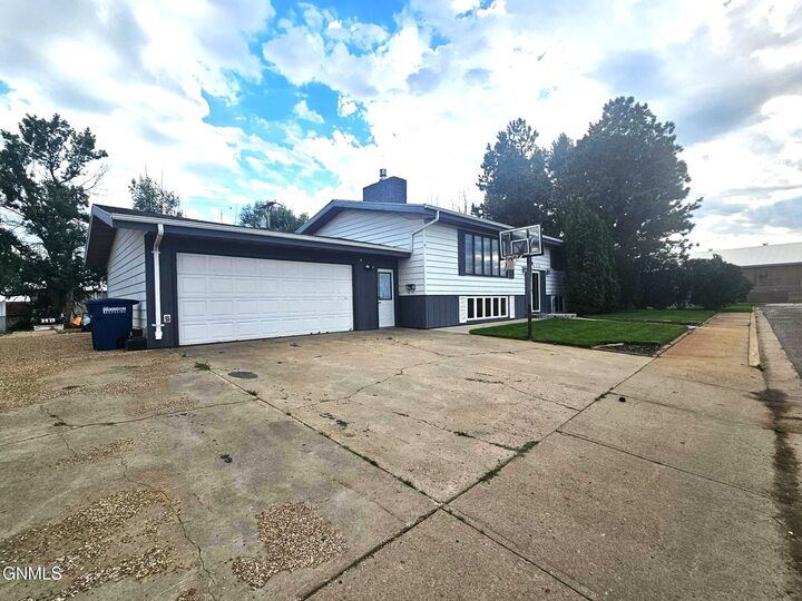 Property Photo: 1459 2nd Street S ND 58601