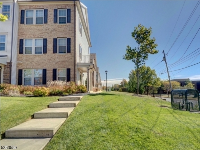 Property Photo: 33 Ambrosia Ct NJ 07039