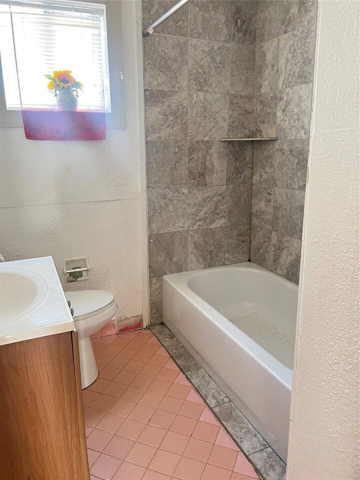 Property Photo:  7109 Myrtle Street  TX 77087 