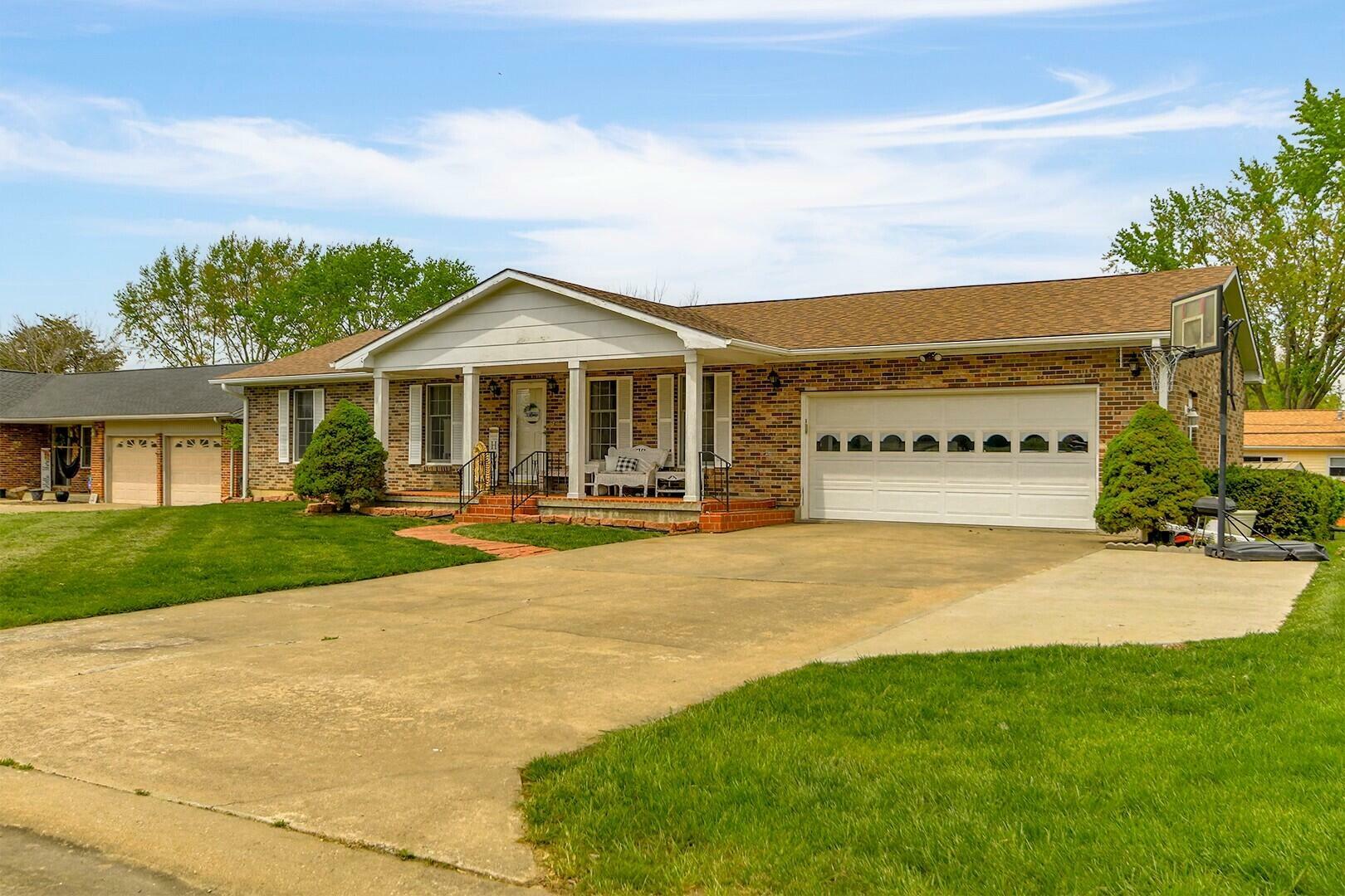 Property Photo: 1733 Beacon Street MO 65265