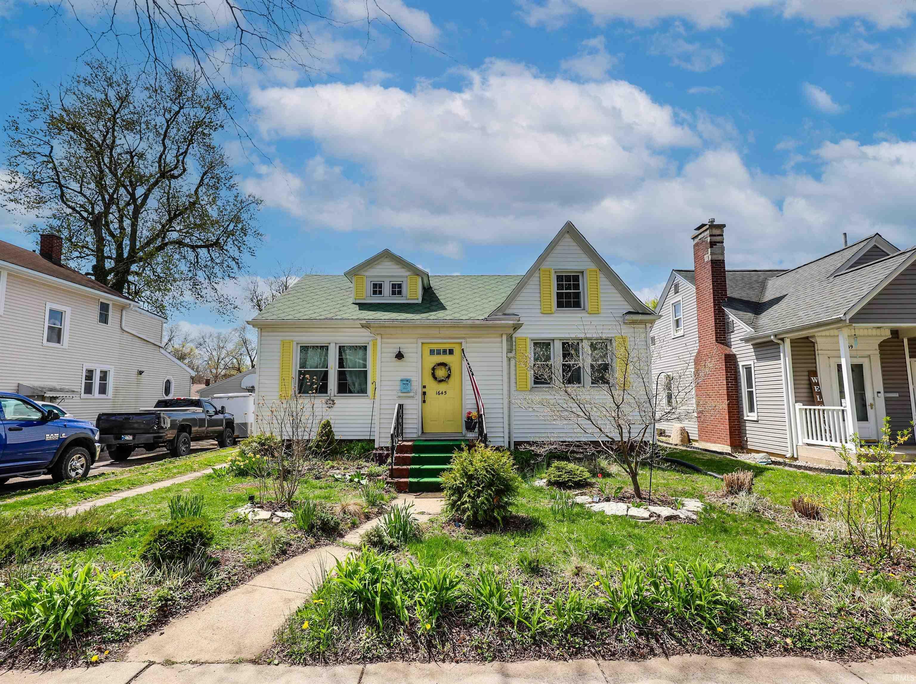 Property Photo: 1645 Rumsey Avenue IN 46808-3088