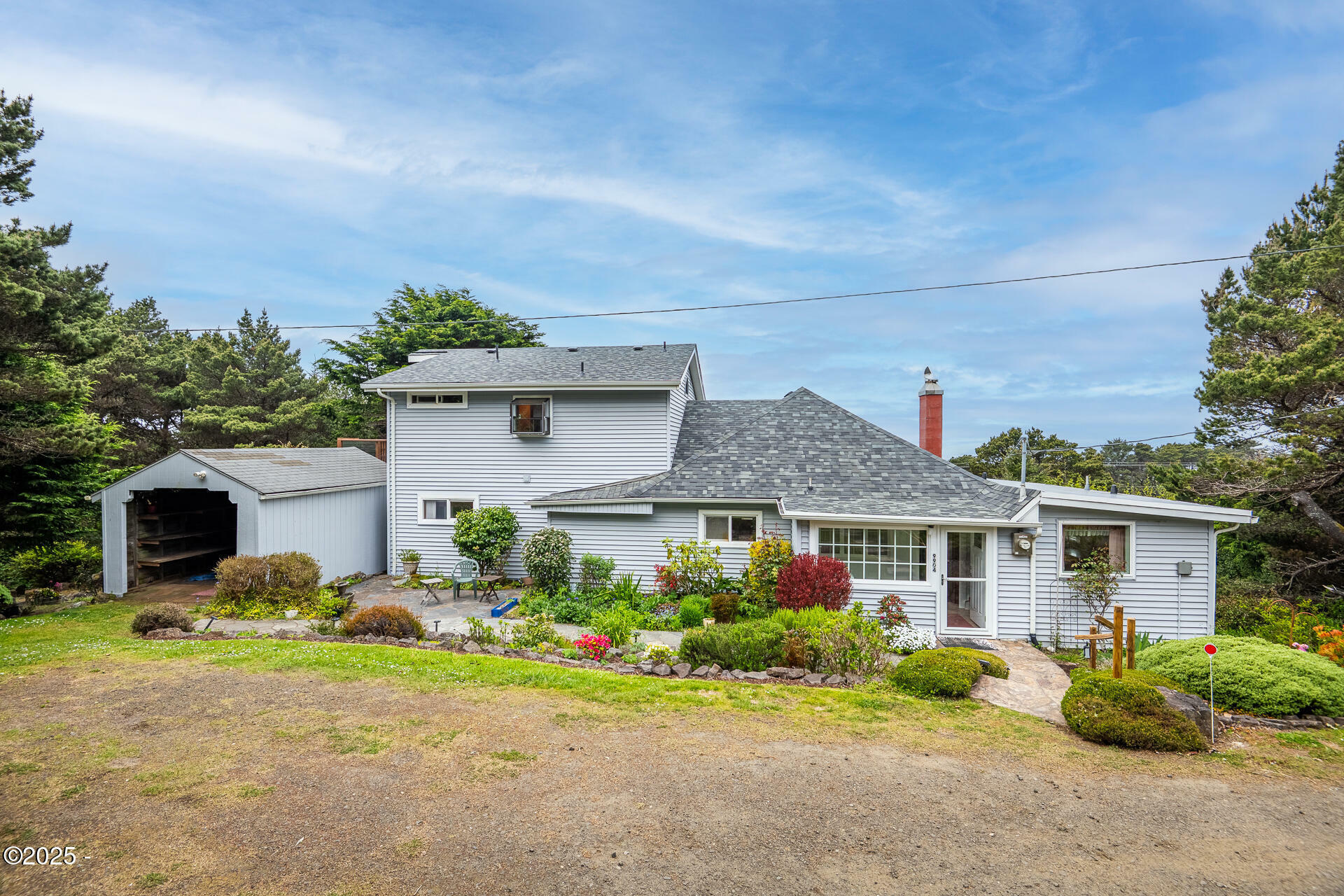 Property Photo: 9904 NW Plover Street OR 97376