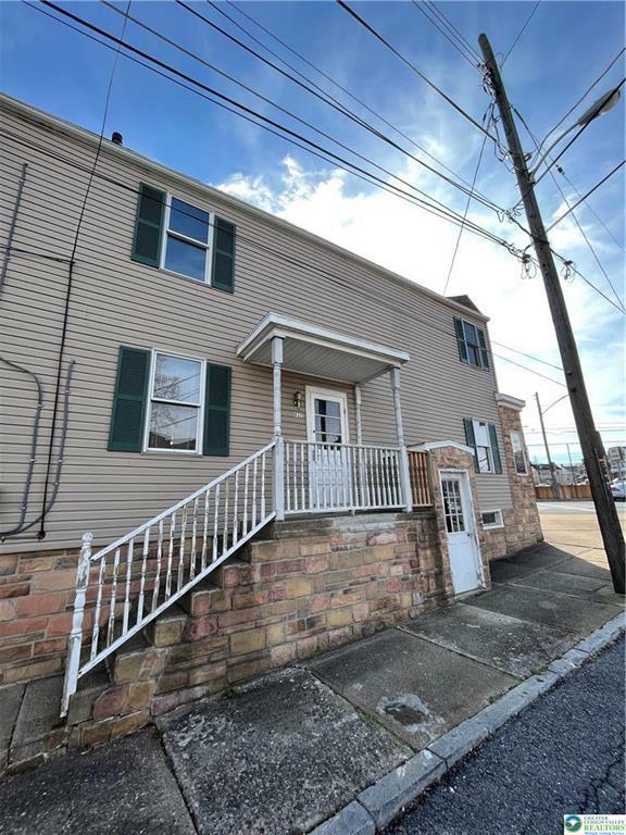 Property Photo:  832 Walnut Avenue  PA 18042 