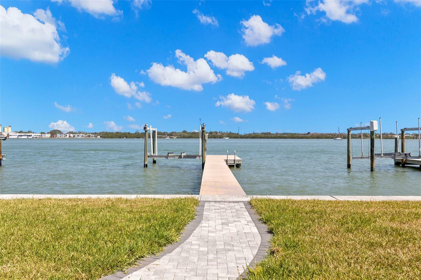 Property Photo: 844 Bay Point Drive FL 33708