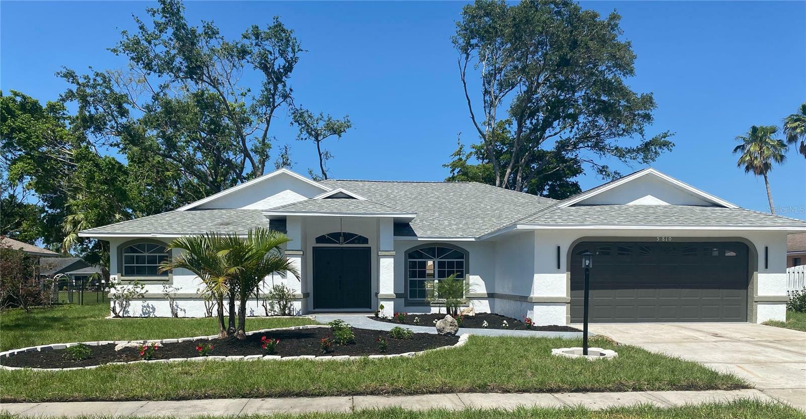 5810 42nd Street E  Bradenton FL 34203 photo