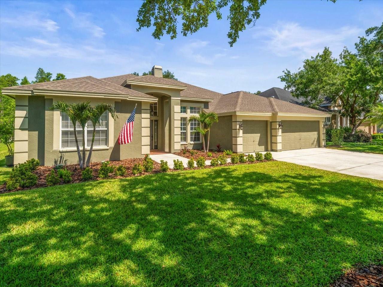Property Photo: 19808 Sunsplash Lane FL 33558