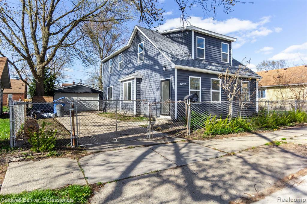 8237 Packard Avenue  Warren MI 48089 2334 photo