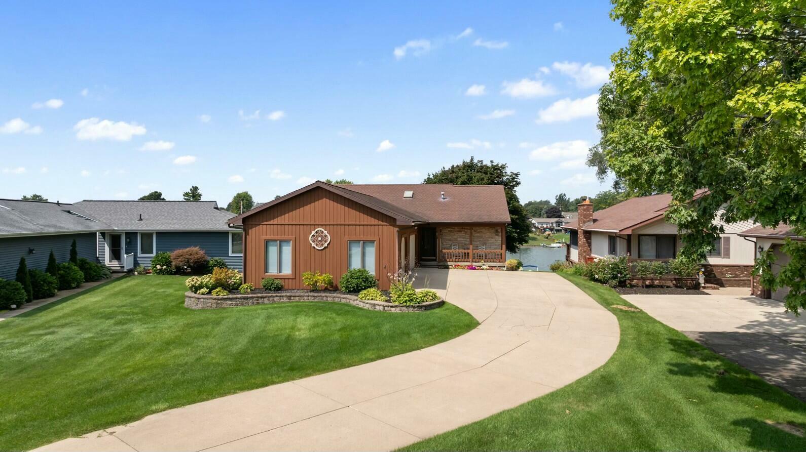 205 Bedford Drive  Brooklyn MI 49230 photo
