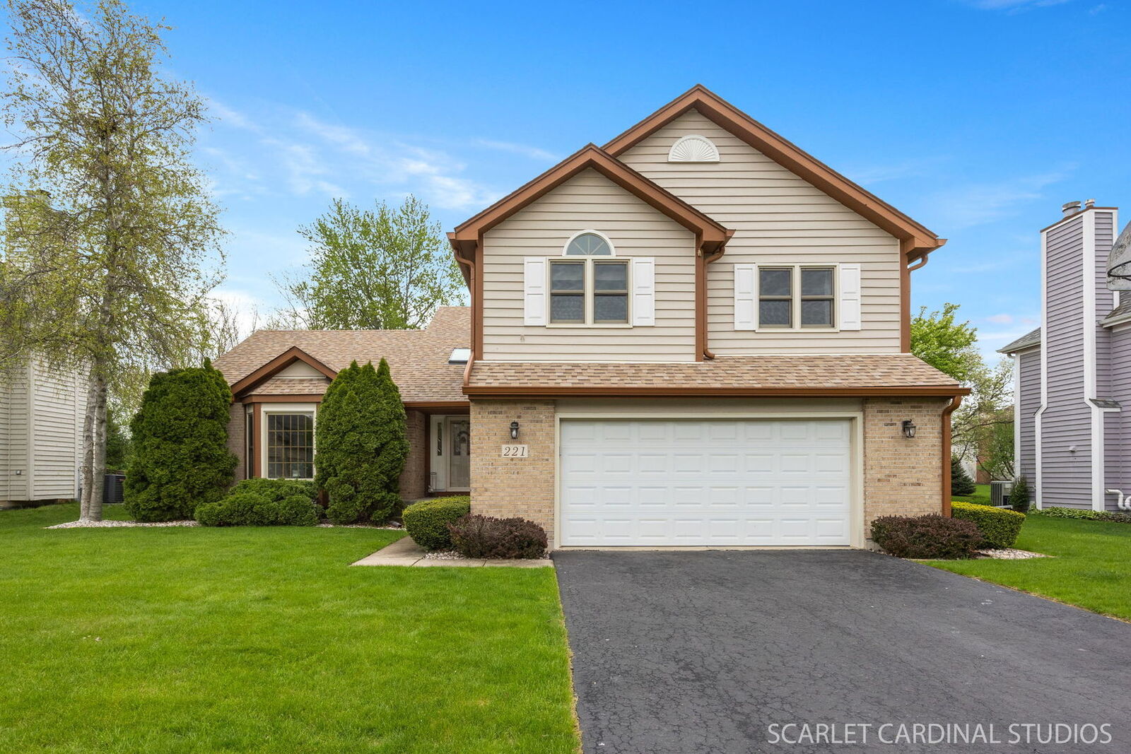 Property Photo:  221 Ashley Court  IL 60543 