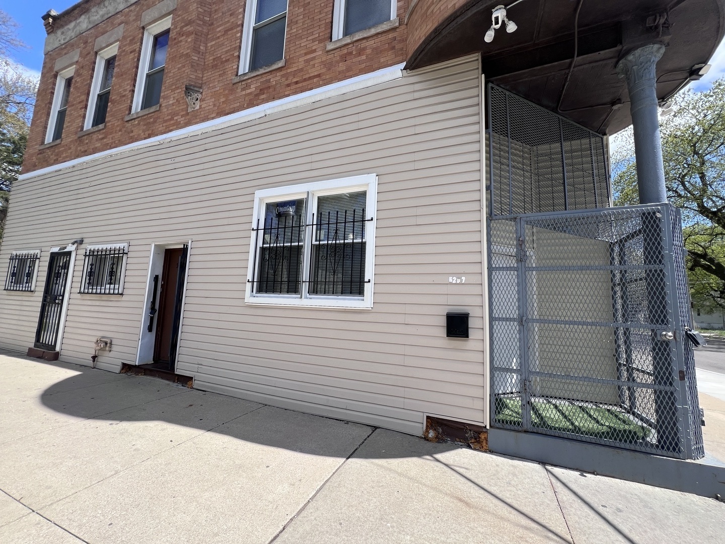 Property Photo: 5257 S Aberdeen Street 1S IL 60609