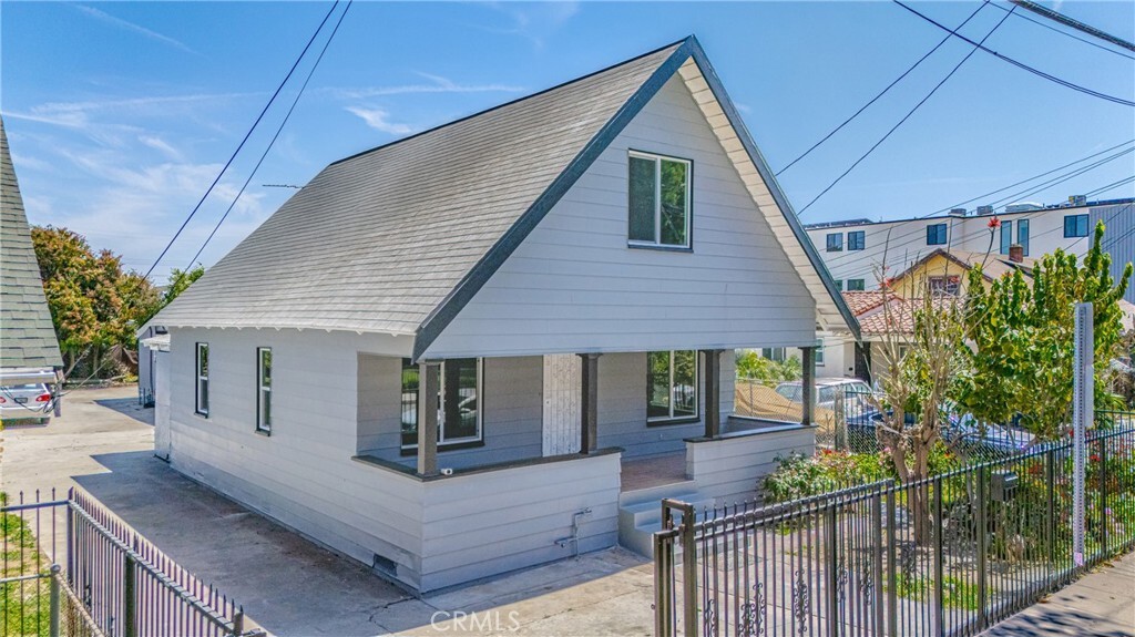 Property Photo: 3740 S Harvard Boulevard CA 90018