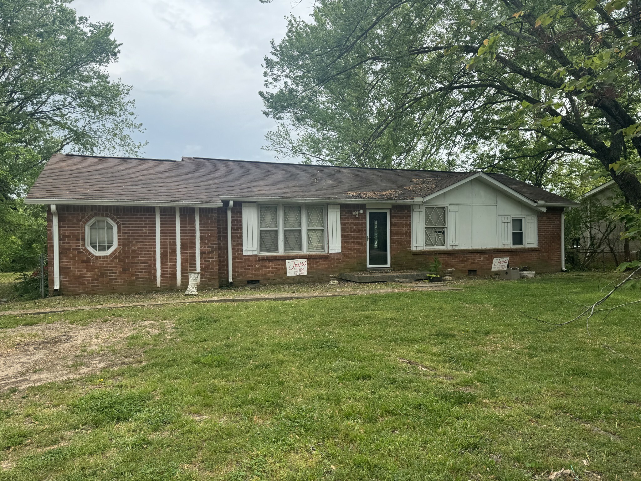 Property Photo:  306 Notgrass Rd  TN 37042 