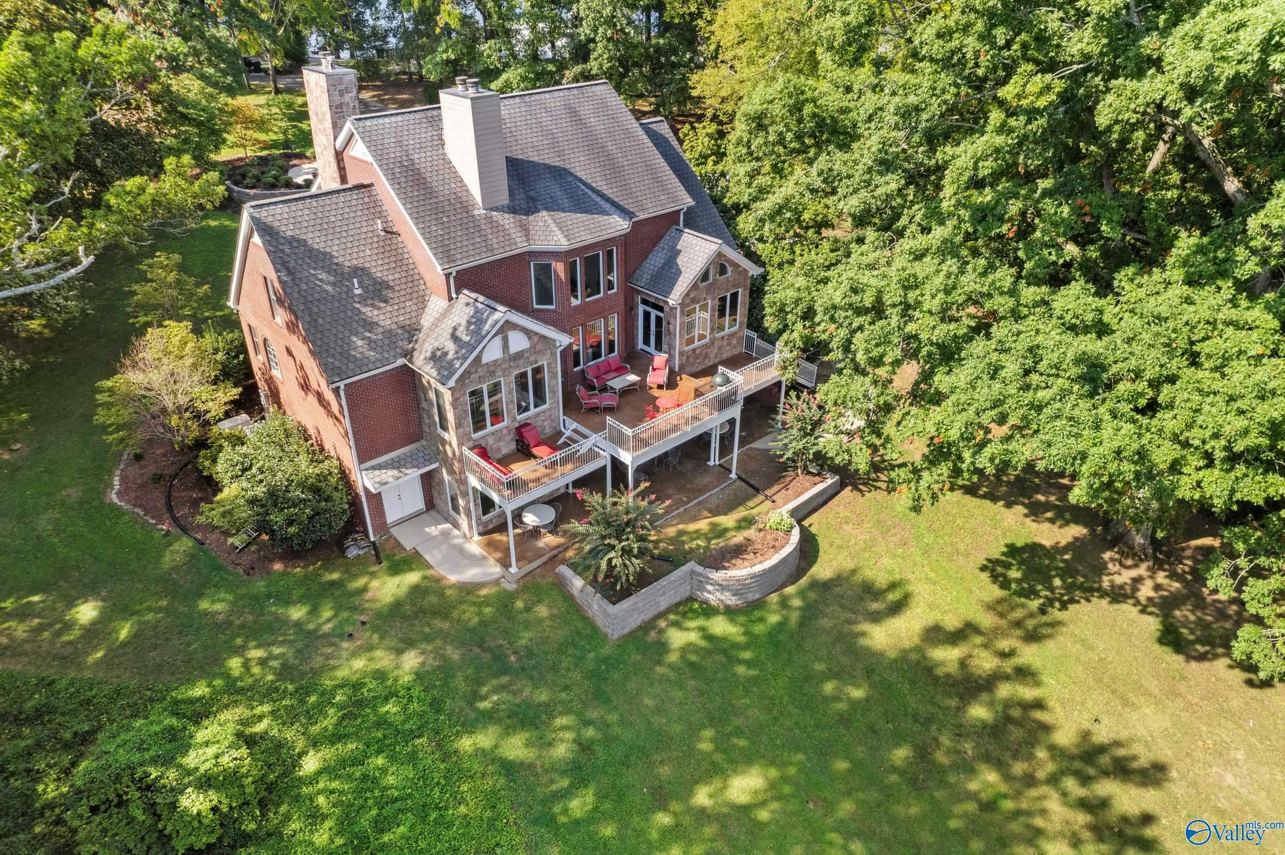 Property Photo: 155 Wilson Court AL 35661