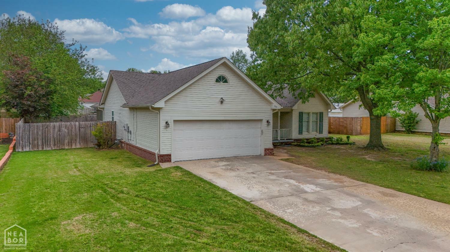 Property Photo: 303 Hunters Ridge AR 72404