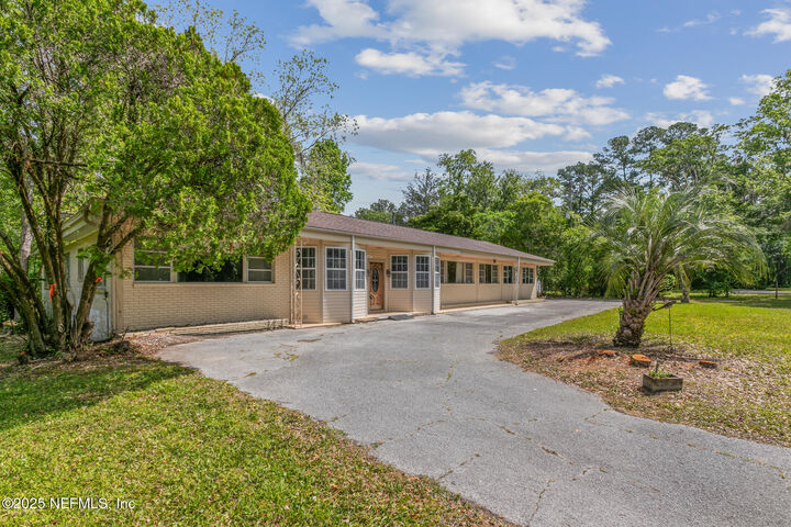 Property Photo: 45121 Stratton Road FL 32011