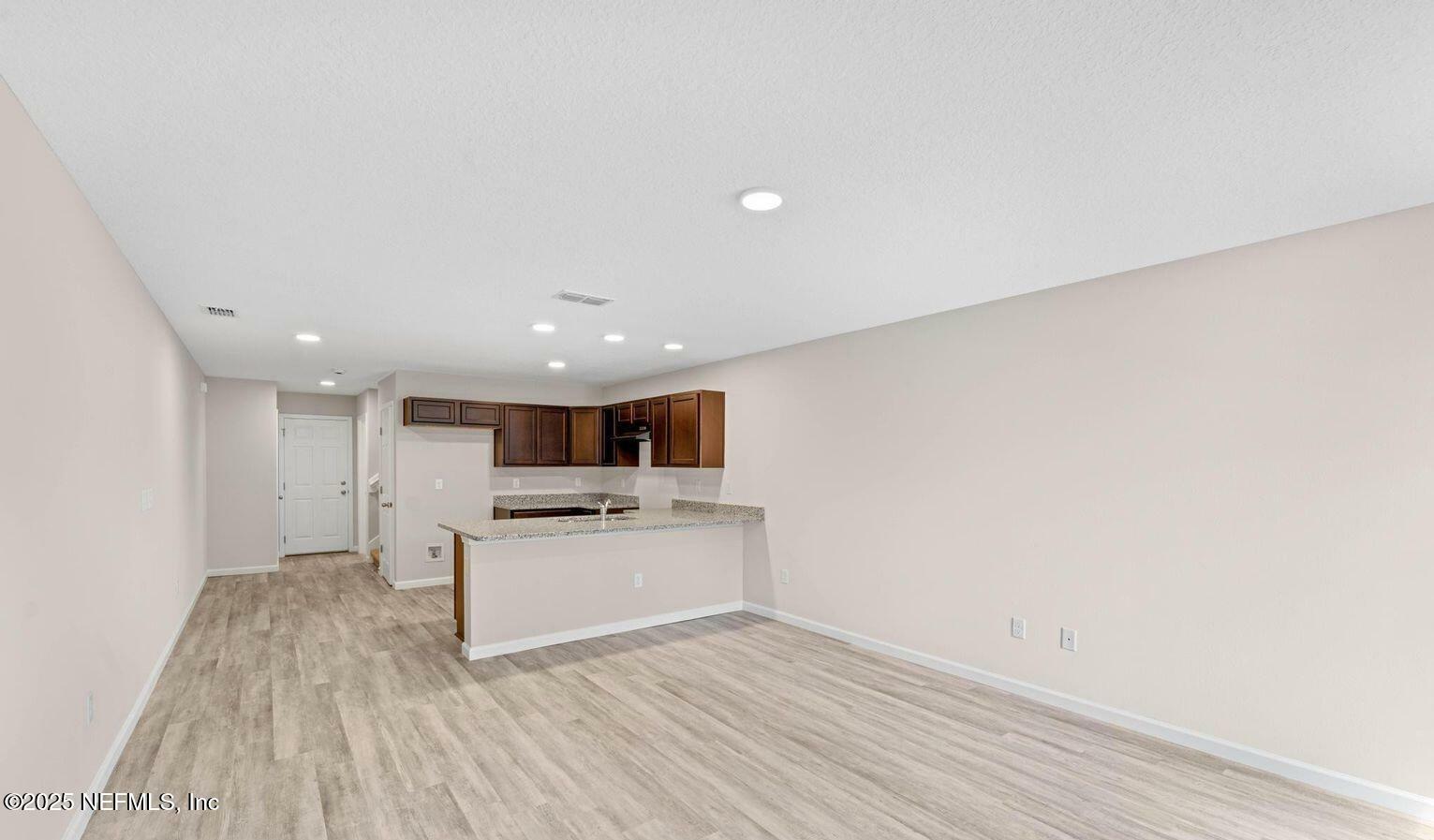 Property Photo:  8506 McGirts Village Lane  FL 32210 