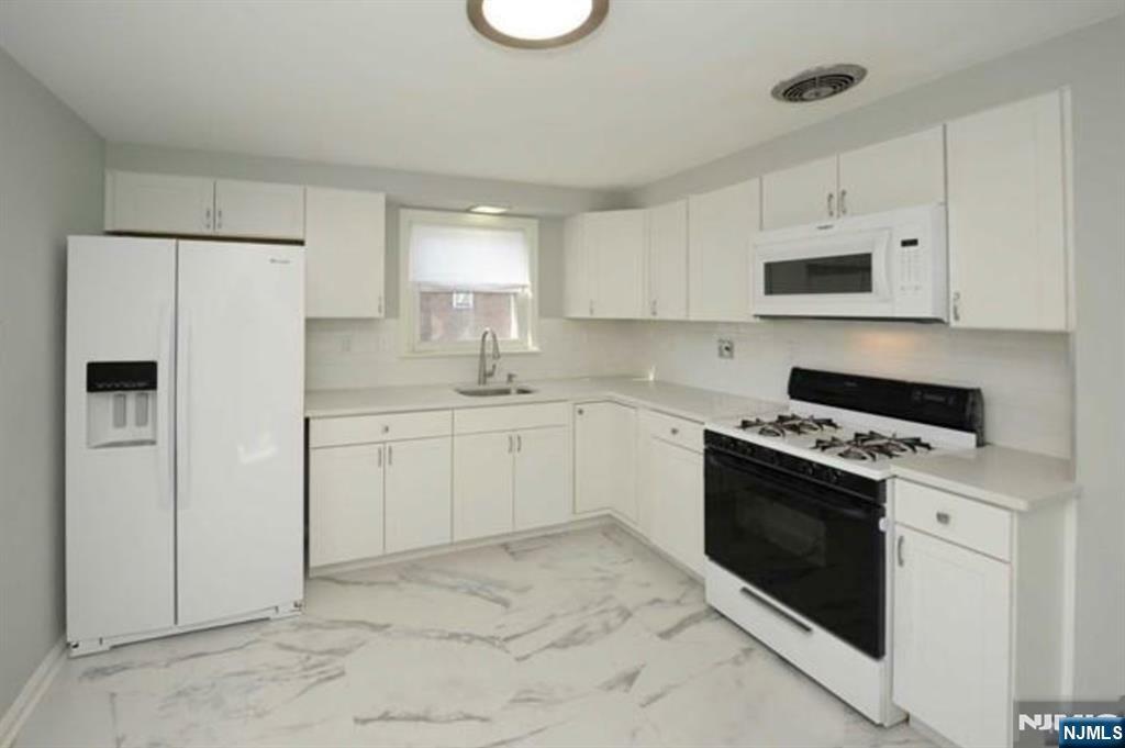 Property Photo: 487 Gregory Avenue 2nd Floor NJ 07055