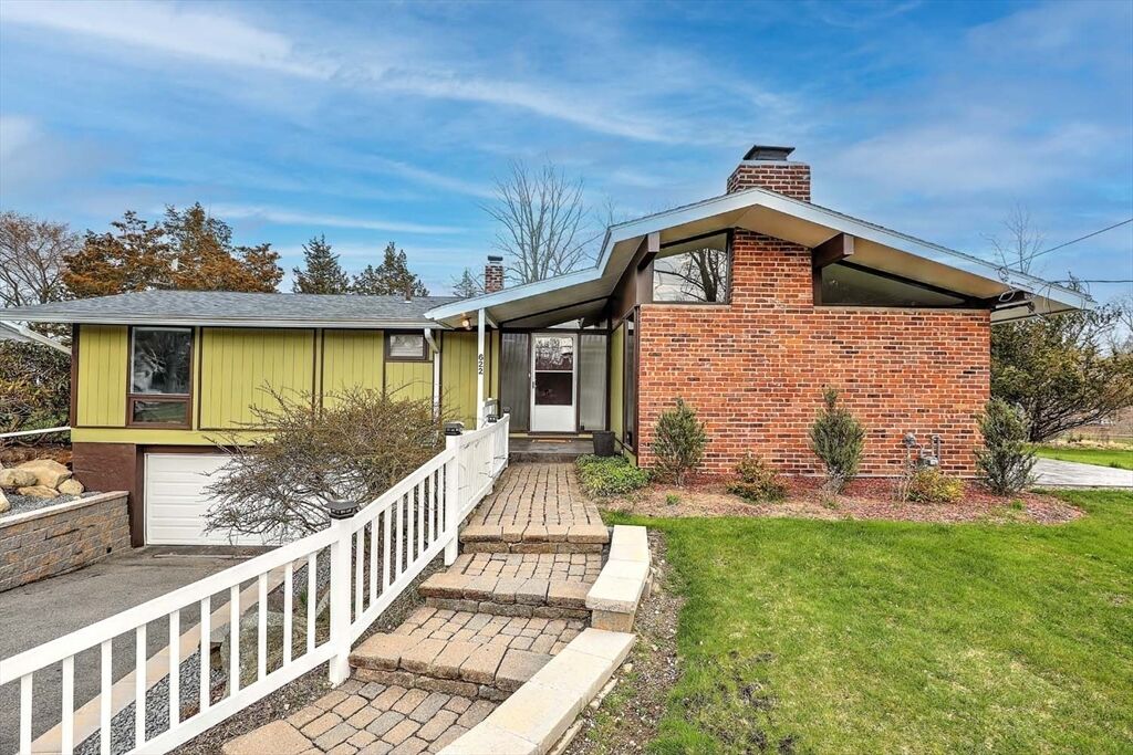 Property Photo:  622 Pike Avenue  MA 02703 