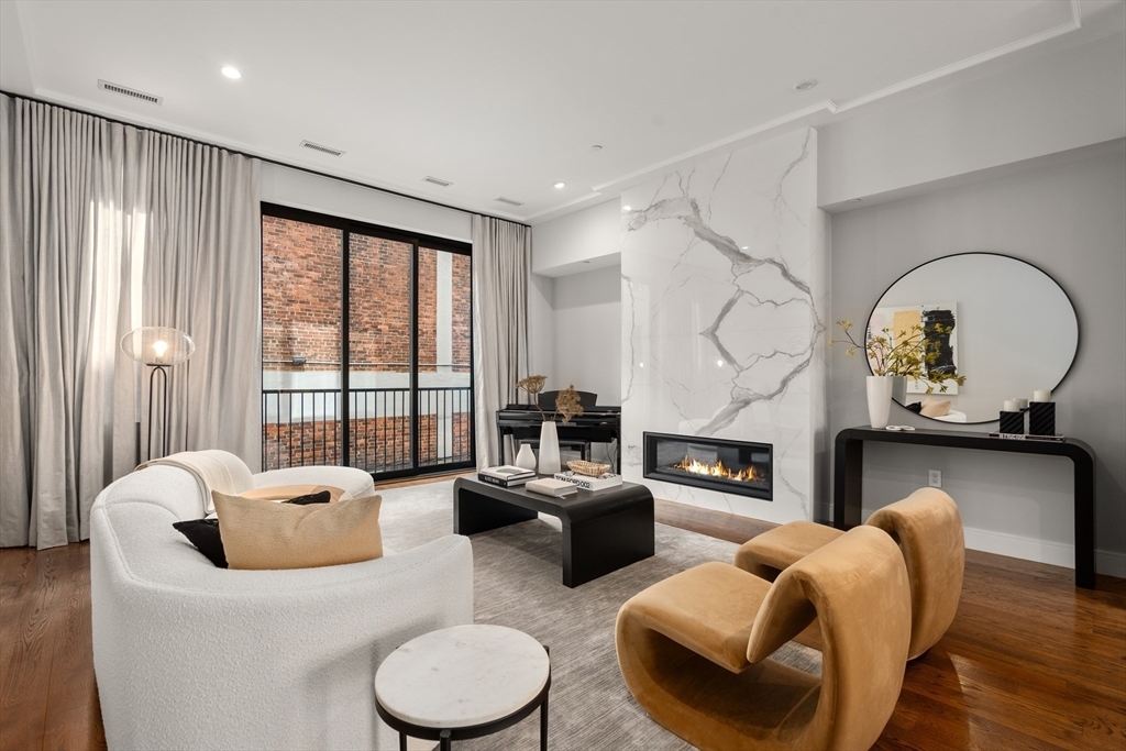 Property Photo: 11 Edgerly Pl MA 02116