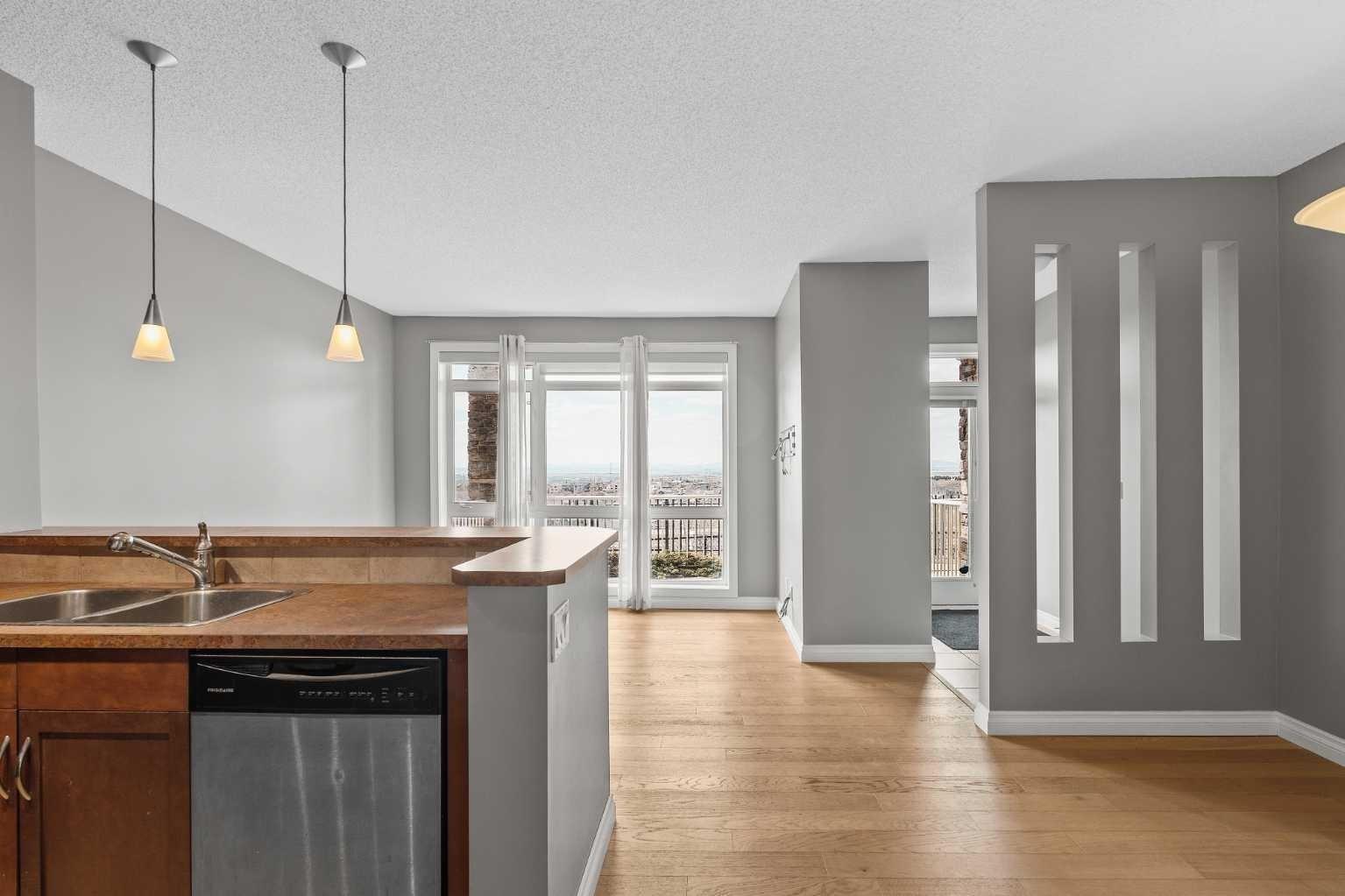 Property Photo: 153 Rockyledge View NW 8 AB T3G 5Y5