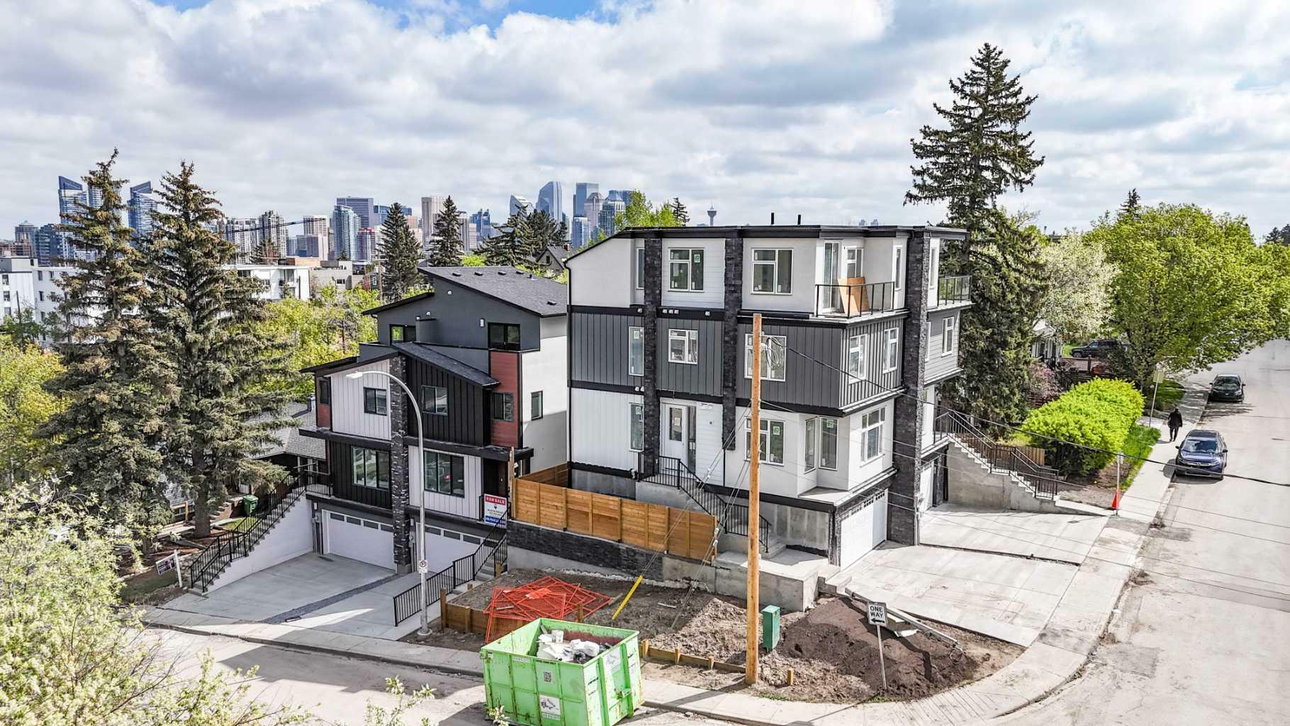 Property Photo: 2526 16 Street SW AB T2T 4E9