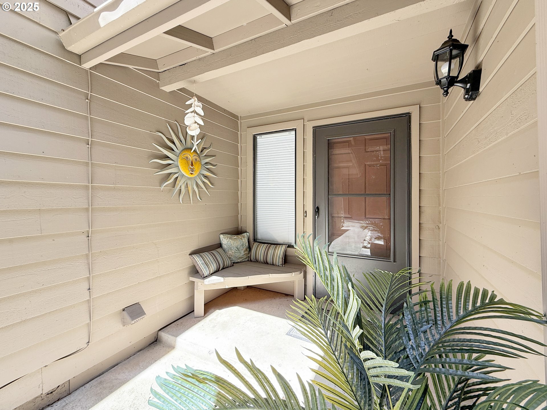 Property Photo: 1546 Seacrest Ln OR 97415