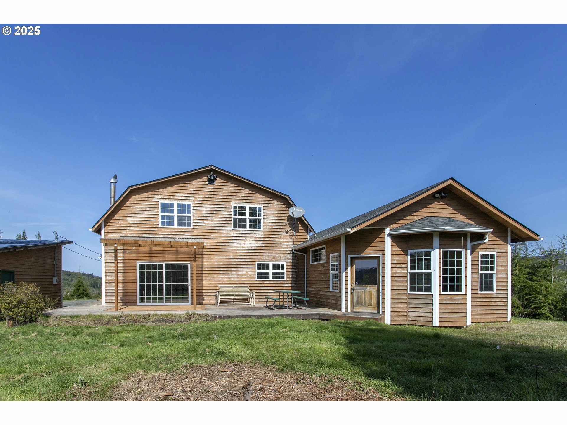 Property Photo:  37555 Hauger Mountain Ln  OR 97138 