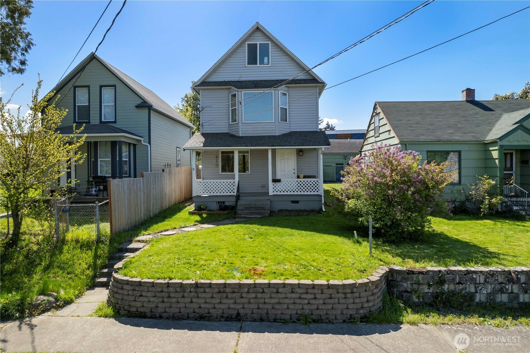 Property Photo:  112 E Harrison Street  WA 98404 