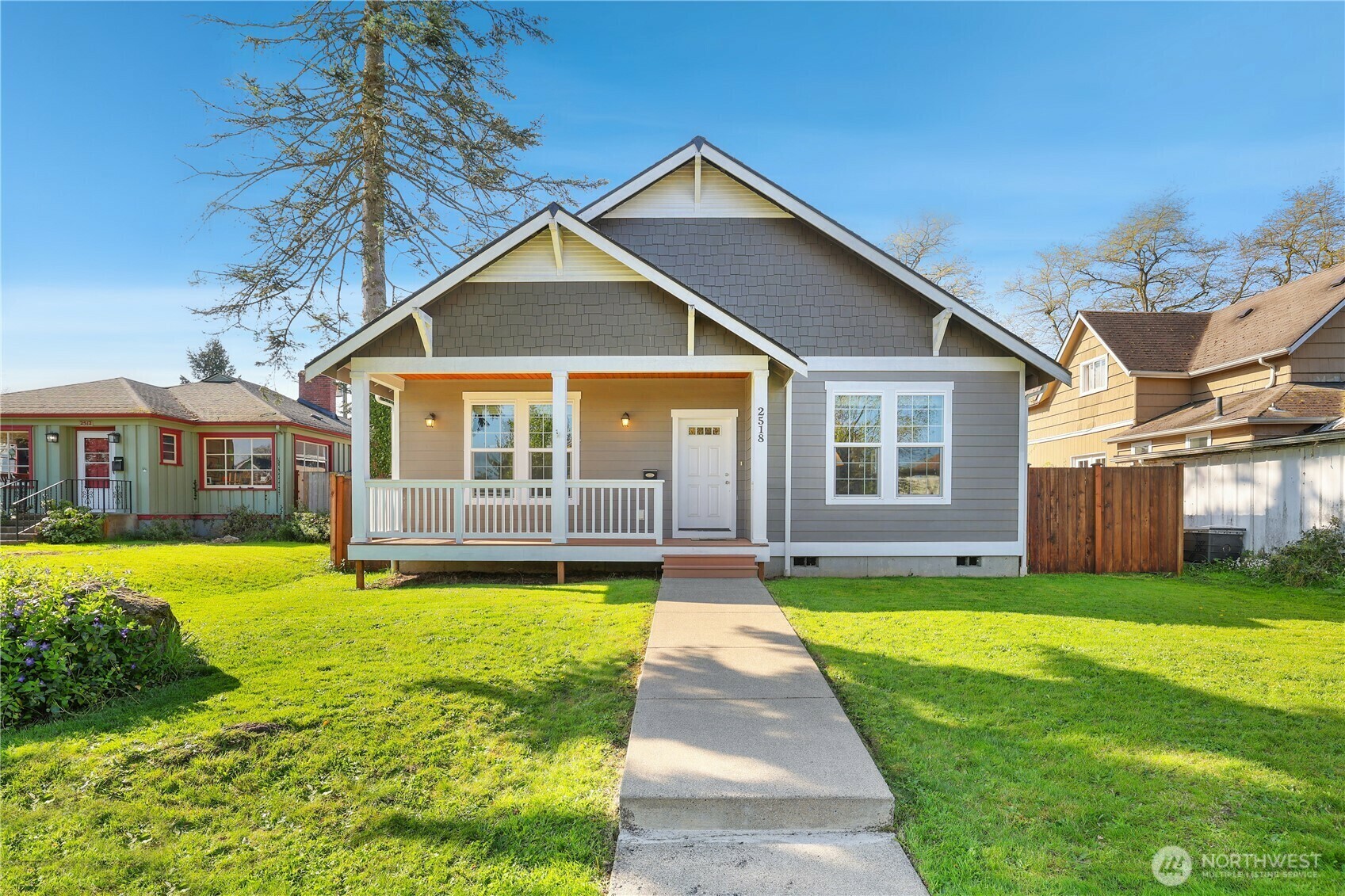 Property Photo: 2518 S Melrose Street WA 98405
