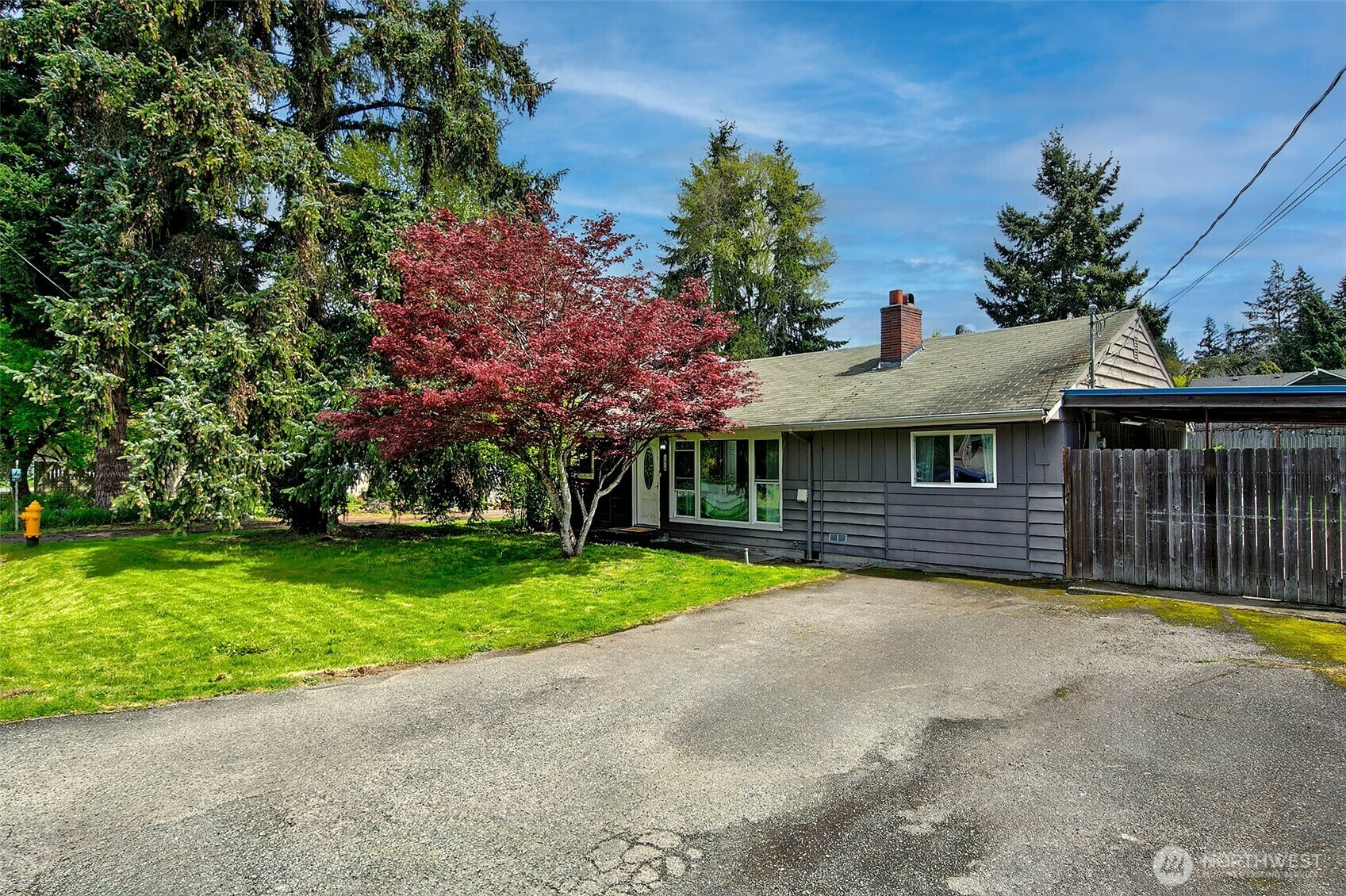Property Photo: 12910 6th Avenue S WA 98168