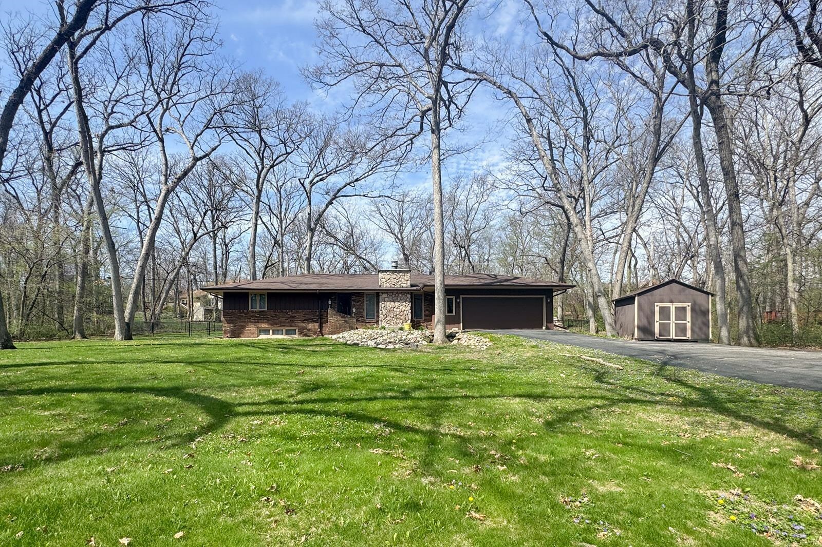 Property Photo:  10401 Ray Drive  IL 61073 