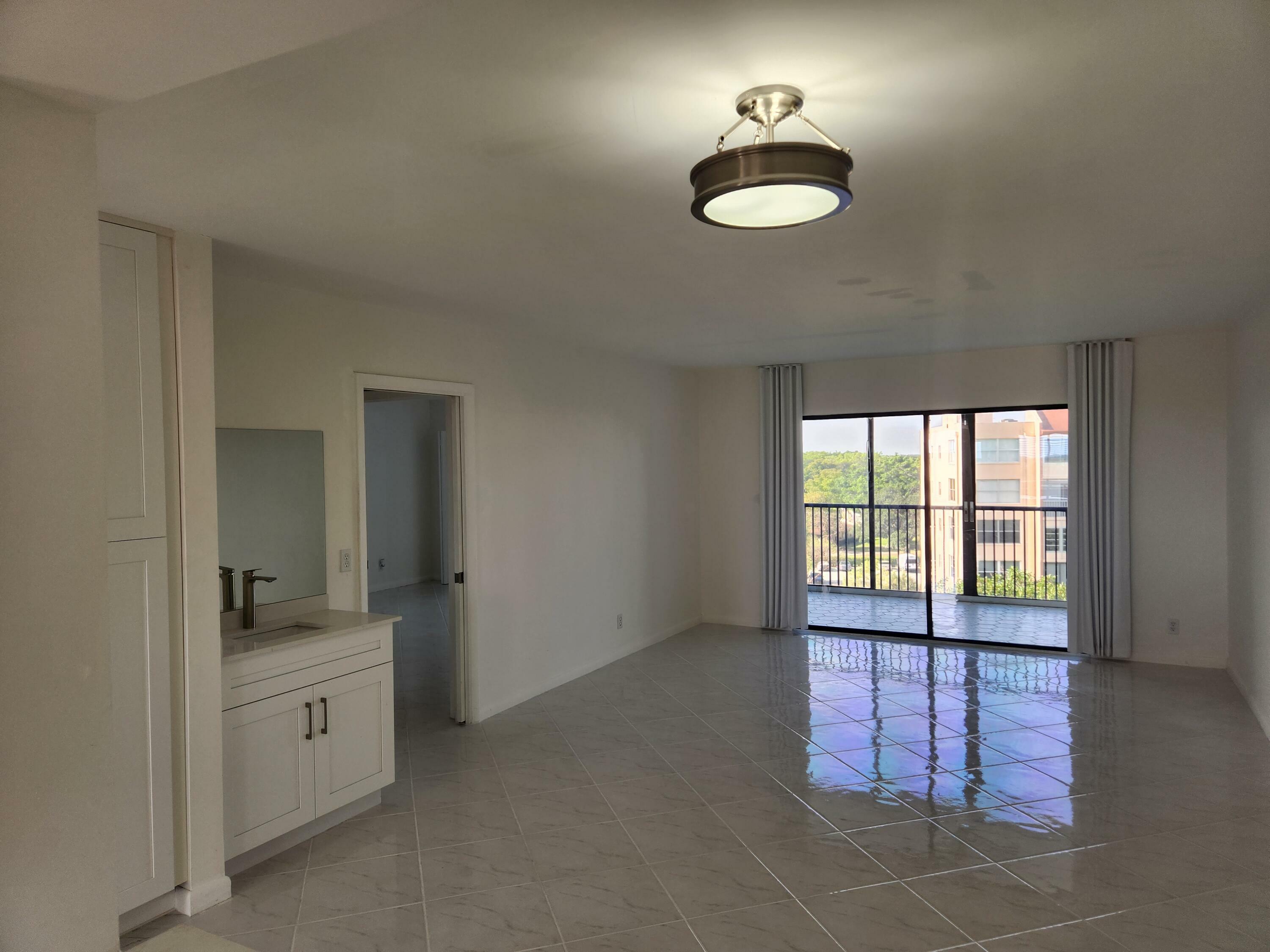 Property Photo: 14475 N Strathmore Lane 707 FL 33446