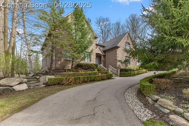 Property Photo: 21480 Lujon Court MI 48167