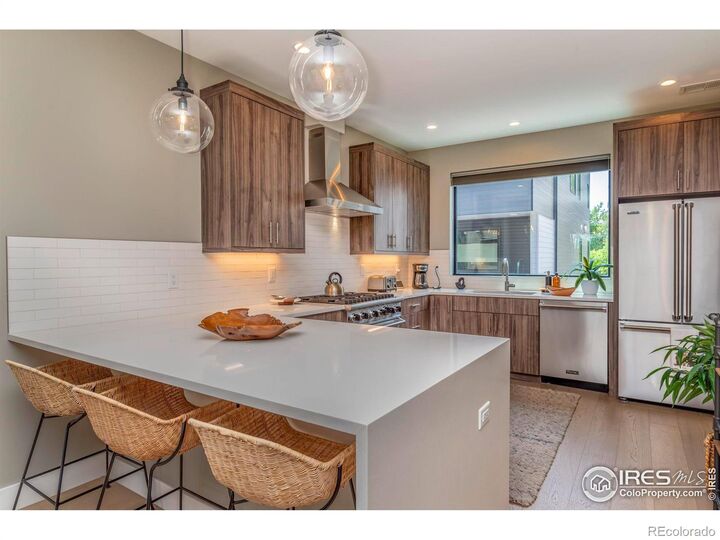 Property Photo:  2465 Walnut Street 7  CO 80302 