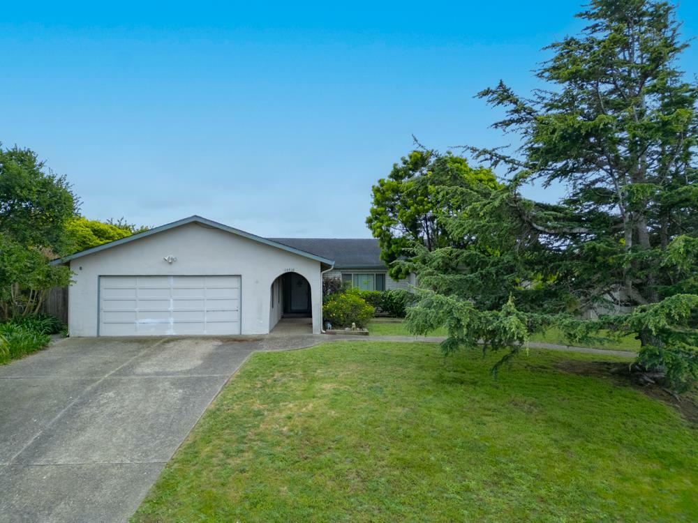 Property Photo:  14616 Charter Oak Boulevard  CA 93907 
