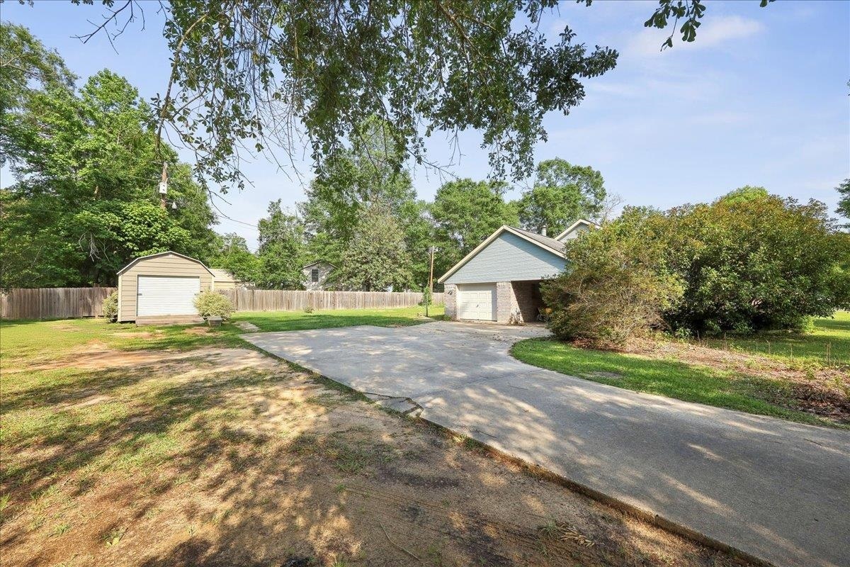 Property Photo: 132 County Road 760 TX 77612