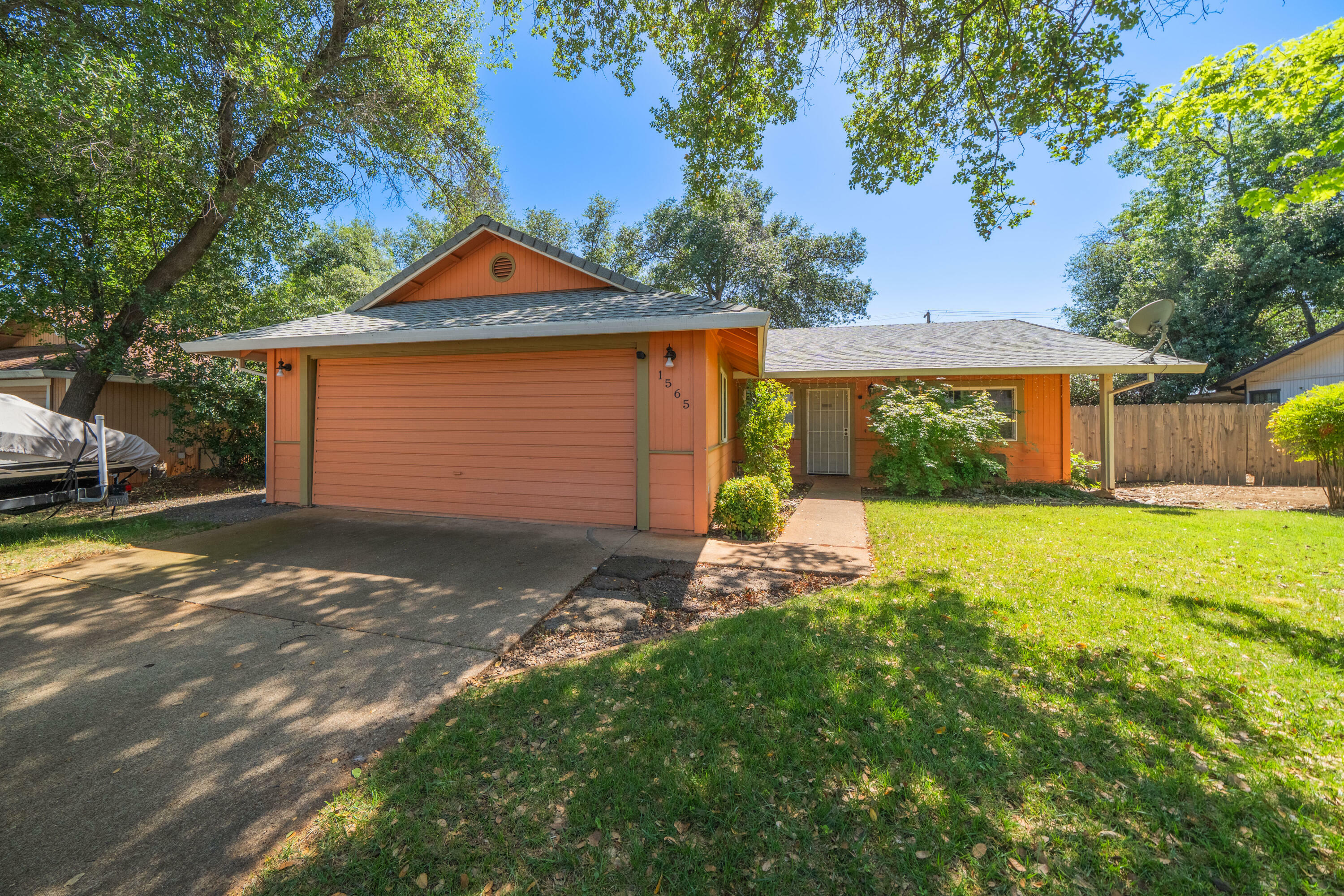 1565 Morningsun Drive  Redding CA 96002 photo
