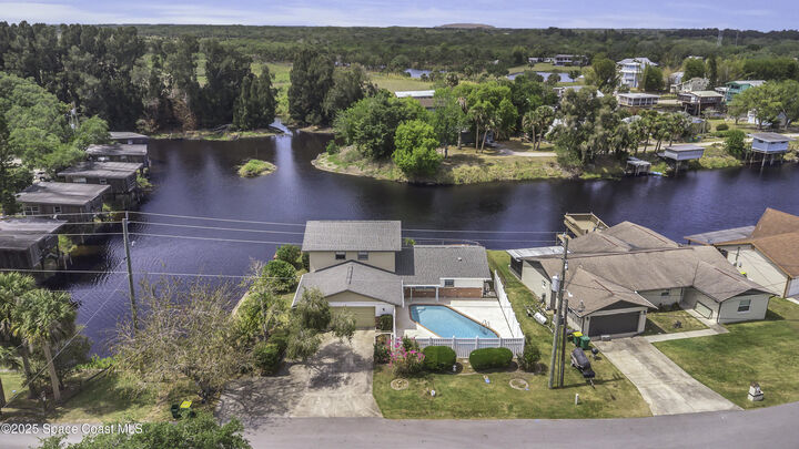 Property Photo:  850 Cardinal Road  FL 32926 