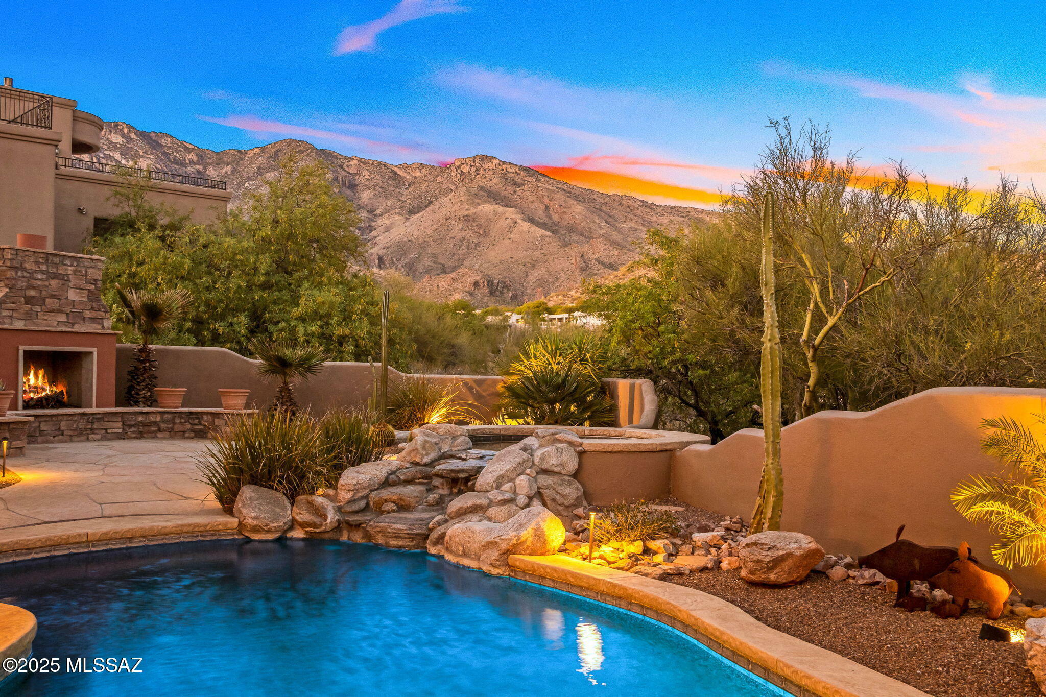 Property Photo: 6340 N Placita Alta Reposa AZ 85750
