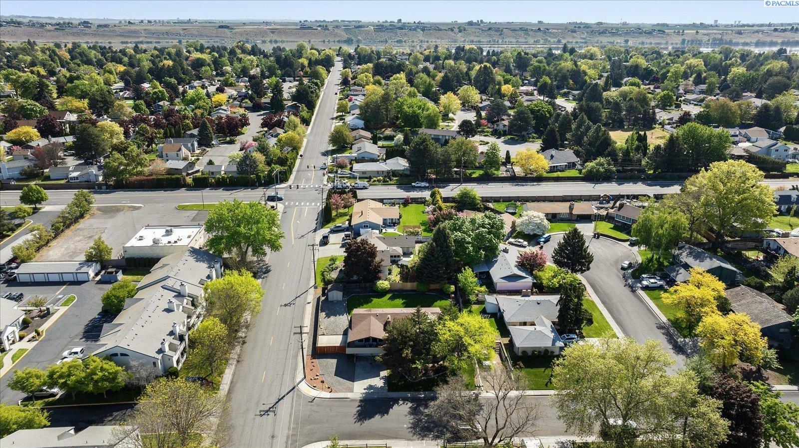 Property Photo: 2390 Carriage Avenue WA 99354