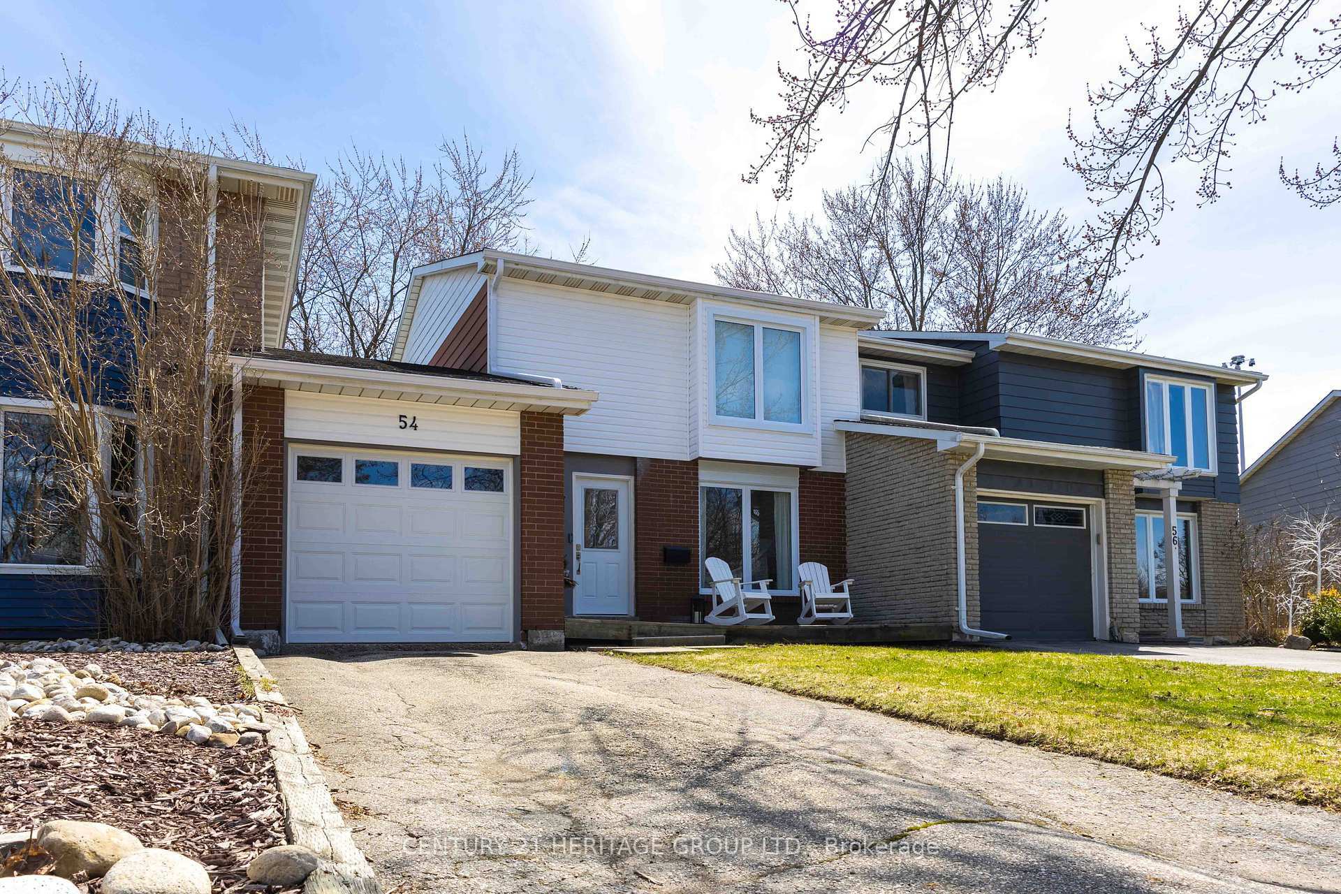 Property Photo: 54 Glen Avon Crescent ON N2N 1C3